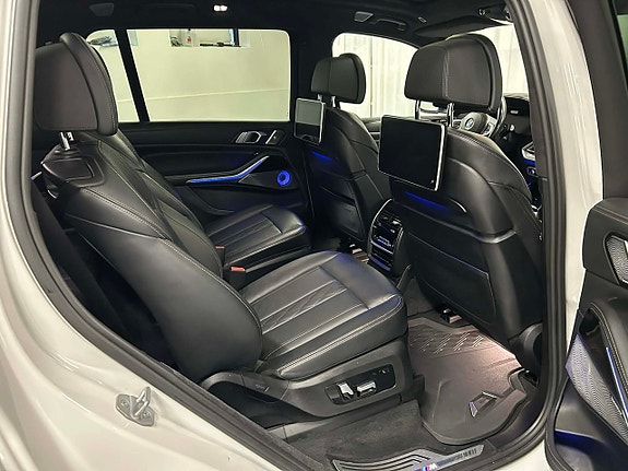 BMW X7 12 of 26
