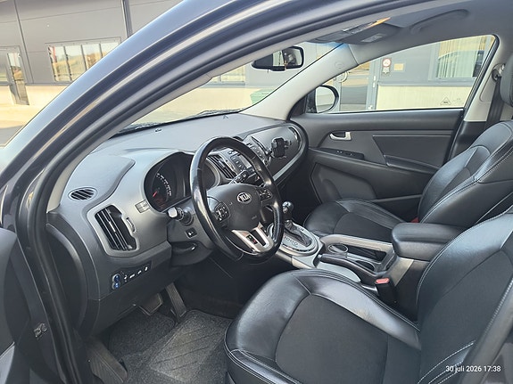 Kia Sportage 10 of 17
