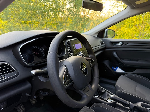 Renault Megane IV 6 of 6