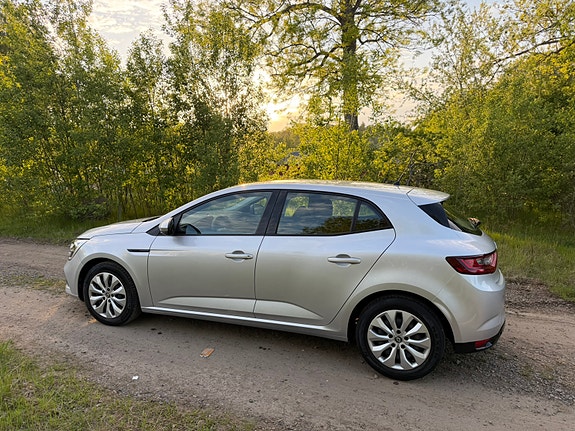 Renault Megane IV 3 of 6