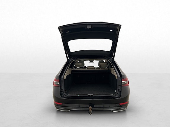 Skoda Superb 9 of 30