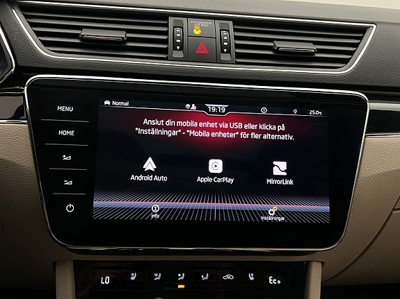 Skoda Superb 22 of 30