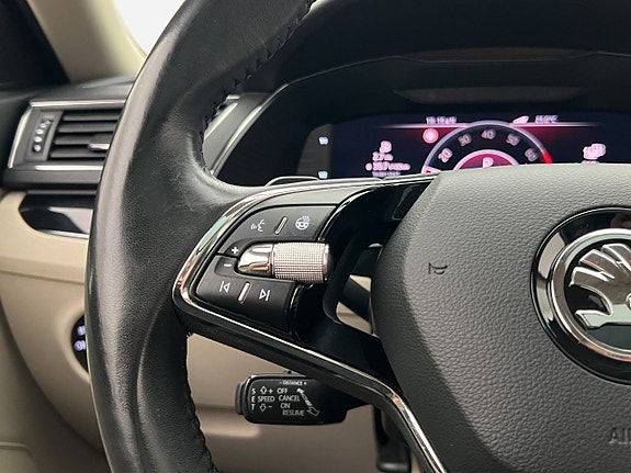 Skoda Superb 18 of 30