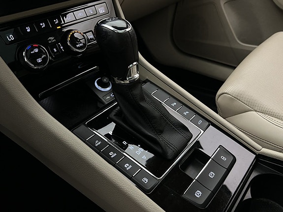 Skoda Superb 27 of 30