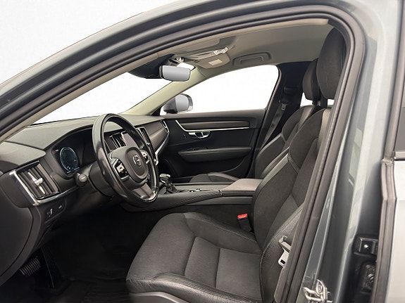 Volvo V90 Cross Country 13 of 30