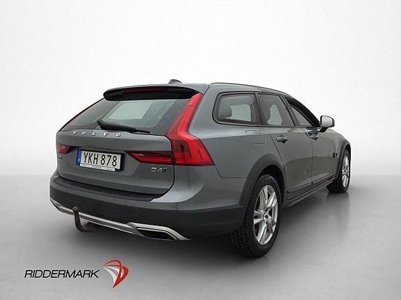 Volvo V90 Cross Country 8 of 30