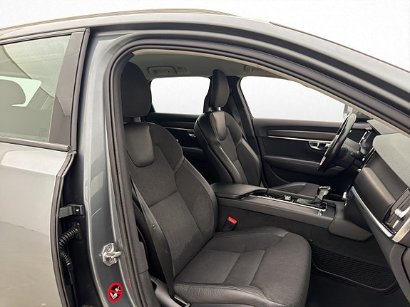 Volvo V90 Cross Country 16 of 30
