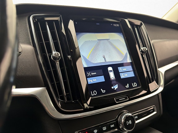 Volvo V90 Cross Country 26 of 30