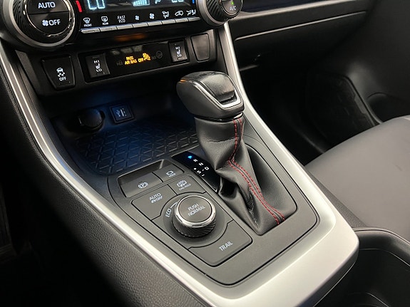 Toyota RAV4 23 of 30