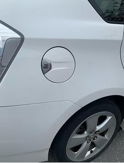 Toyota Prius Plug-in Hybrid 6 of 10