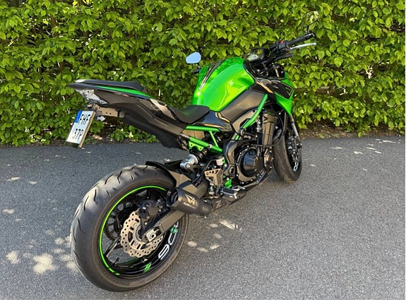 Kawasaki Z900 4 of 4