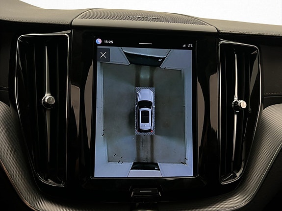 Volvo XC60 20 of 30
