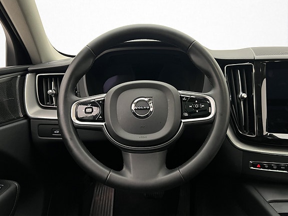 Volvo XC60 16 of 30