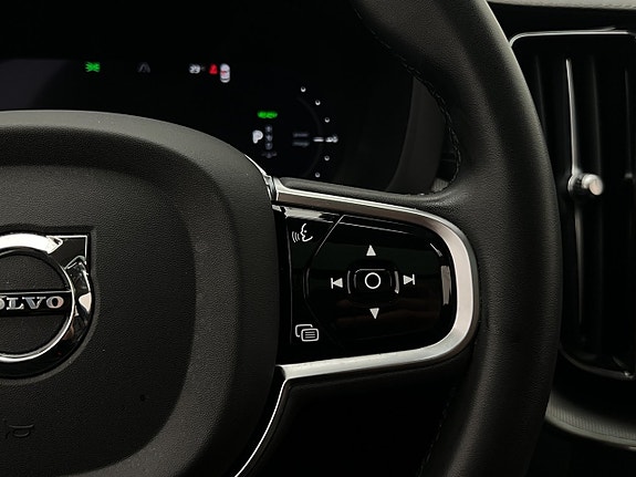 Volvo XC60 19 of 30