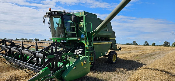 John Deere 1470 2 of 3
