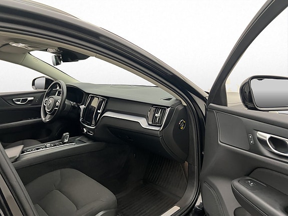Volvo V60 Cross Country 26 of 30