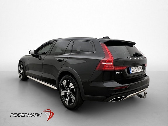 Volvo V60 Cross Country 5 of 30