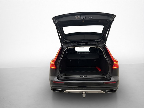 Volvo V60 Cross Country 29 of 30