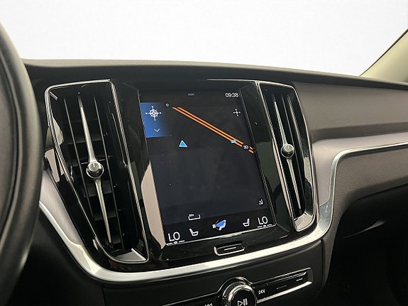 Volvo V60 Cross Country 19 of 30