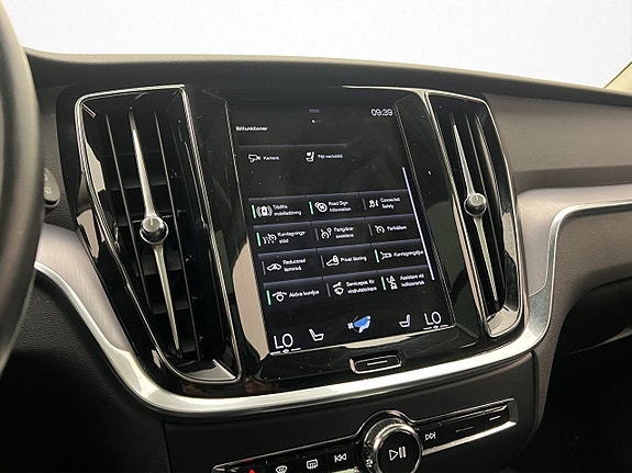 Volvo V60 Cross Country 23 of 30
