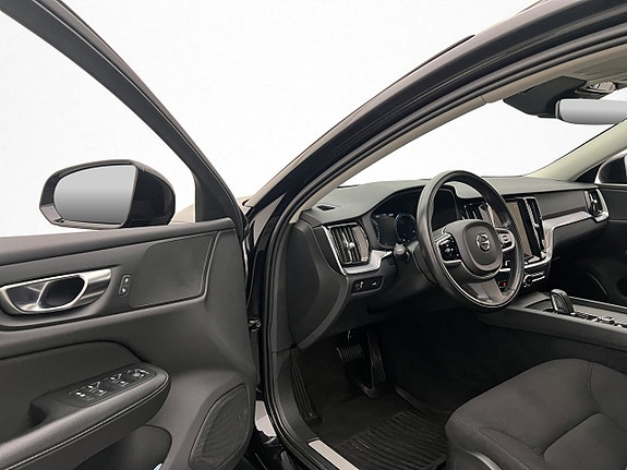 Volvo V60 Cross Country 10 of 30