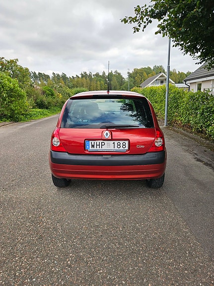 Renault Clio 2 of 4
