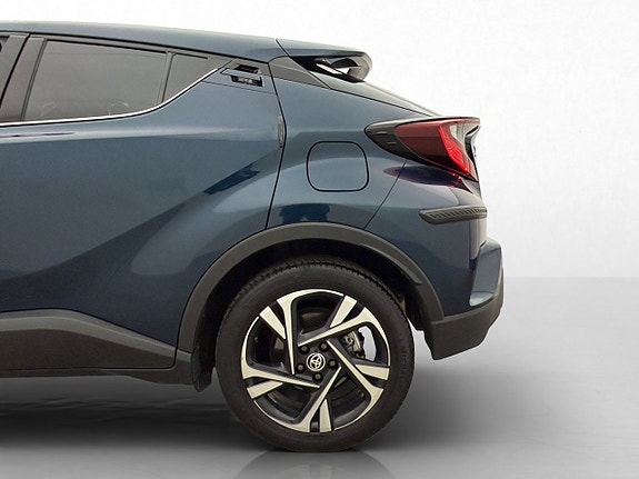 Toyota C-HR 25 of 27