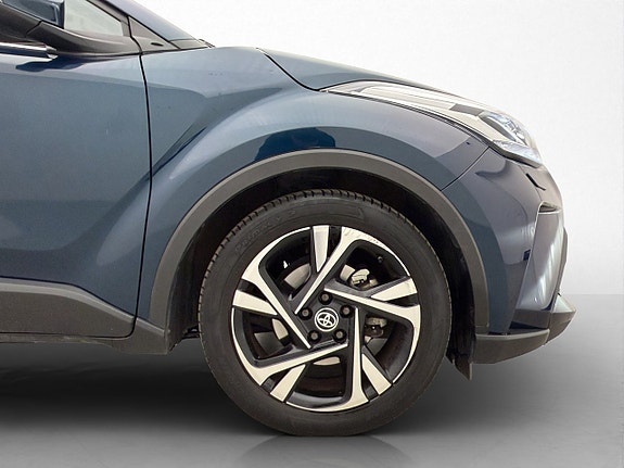 Toyota C-HR 27 of 27
