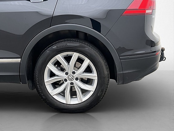 Volkswagen Tiguan 26 of 28