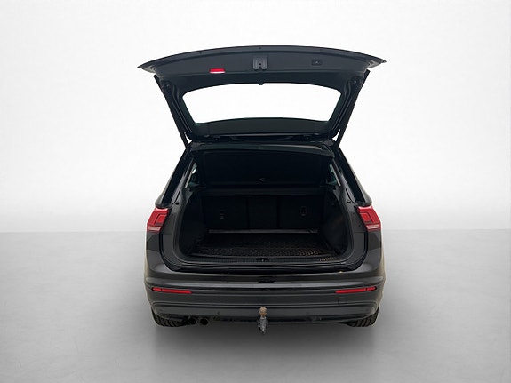 Volkswagen Tiguan 9 of 28