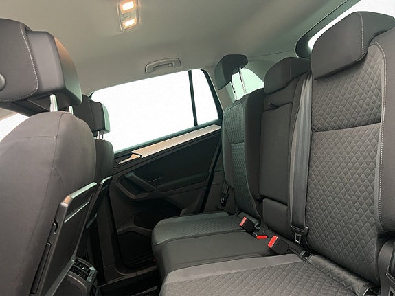Volkswagen Tiguan 11 of 28
