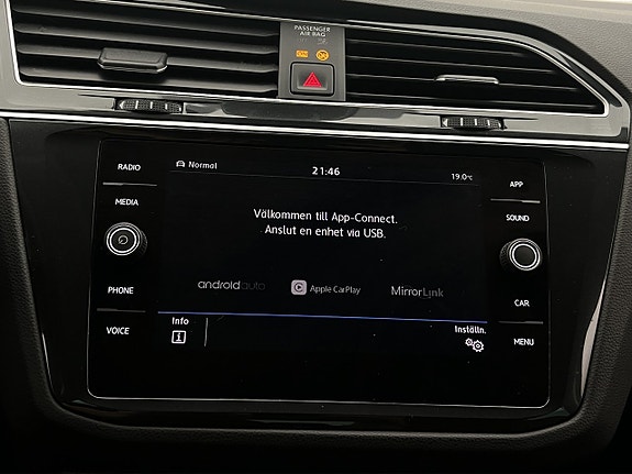 Volkswagen Tiguan 16 of 28