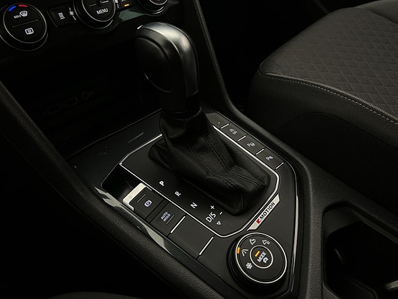 Volkswagen Tiguan 21 of 28