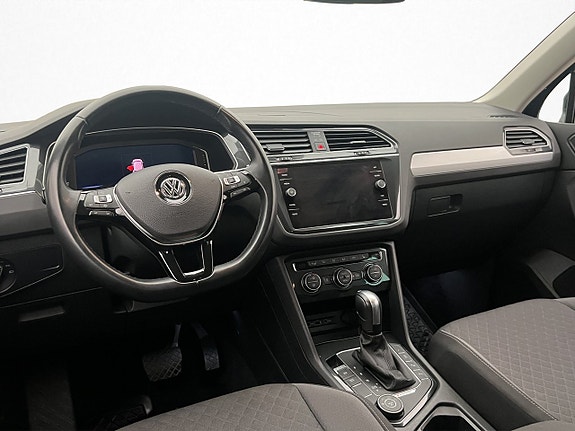 Volkswagen Tiguan 13 of 28