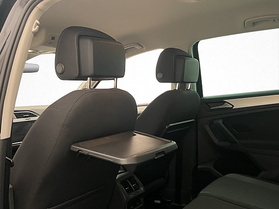 Volkswagen Tiguan 12 of 28