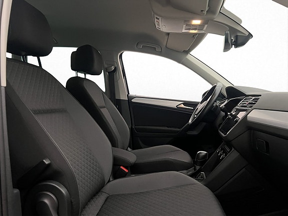Volkswagen Tiguan 10 of 28
