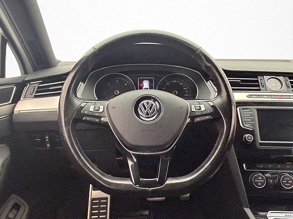 Volkswagen Passat Alltrack 15 of 28