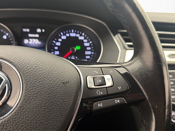 Volkswagen Passat Alltrack 22 of 28