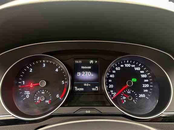 Volkswagen Passat Alltrack 17 of 28