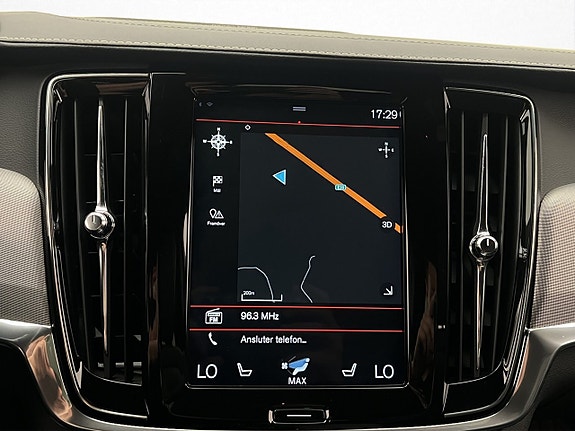 Volvo V90 18 of 30