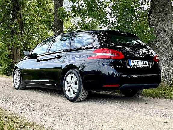 Peugeot 308 SW 4 of 12