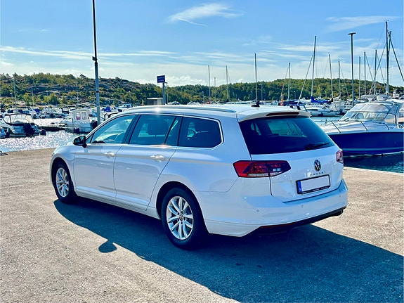 Volkswagen Passat 3 of 12