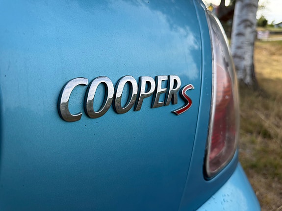 MINI Cooper S 9 of 20