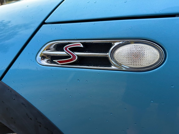 MINI Cooper S 8 of 20
