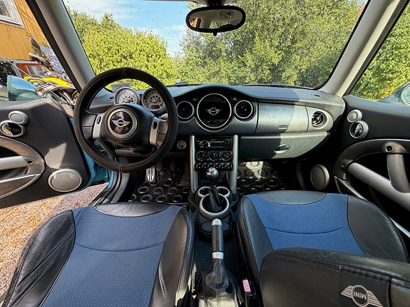 MINI Cooper S 11 of 20