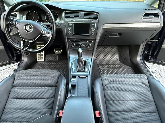 Volkswagen Golf Alltrack 5 of 13