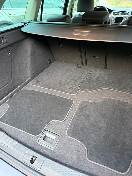Volkswagen Golf Alltrack 8 of 13