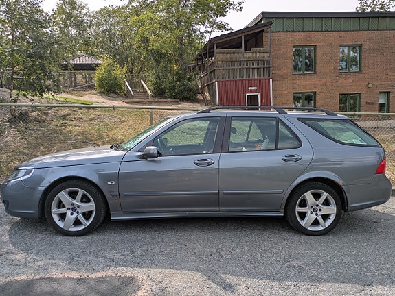 Saab 9-5 3 of 4