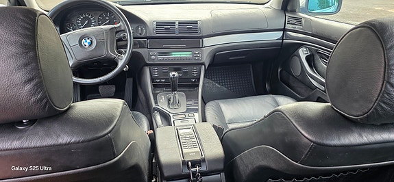 BMW 528i 6 of 6