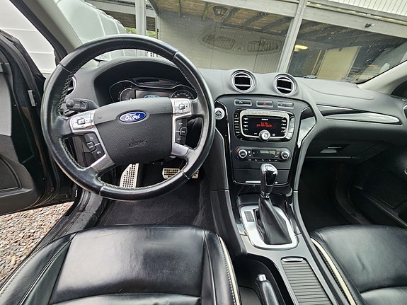 Ford Mondeo 8 of 14